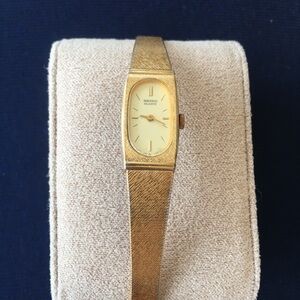 Vintage Seiko Quartz Slim Gold-Tone Ladies Watch